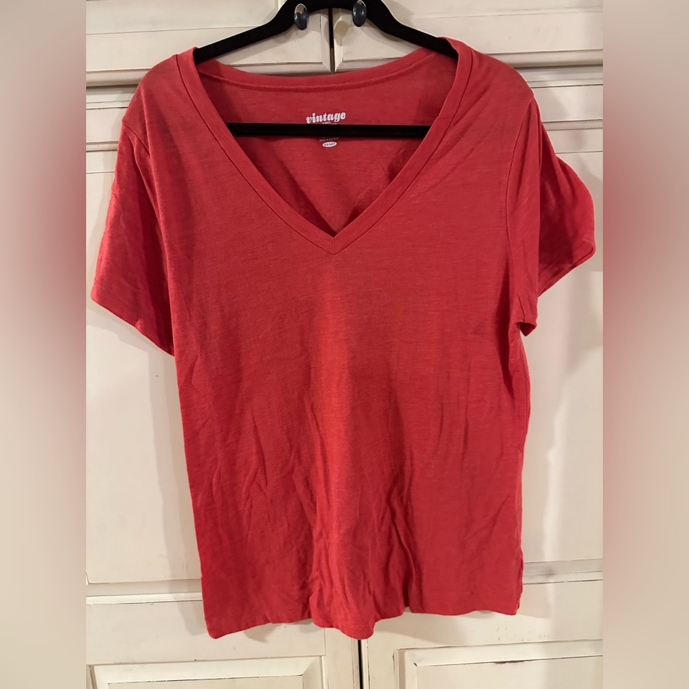 Old navy orange tee
